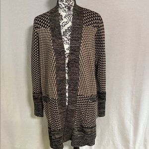 Stylish Black and Tan Patterned and Textured Cardigan with pockets NWOT XL